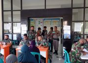 Dandim 1615/Lotim Pantau Pembagian BTPKLWN TNI Tahap 2 Senilai 6 Milyar