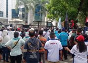 Polrestabes Medan Kawal Demo KSPSI di DPRD Sumut