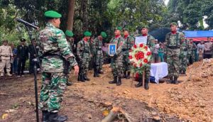 Pasi Ter Kodim 1013/Mtw Irup Pemakaman Militer Prajurit TNI