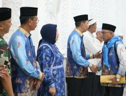 Bupati Barito Utara Lepas 120 Calon Haji