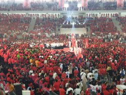 Puluhan Ribu Massa Sambut Ganjar di Sumut