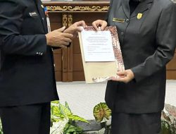 Ketua DPRD Hj Mery Rukaini. rapat paripurna III. Penyampaian Raperda APBD Tahun 2024