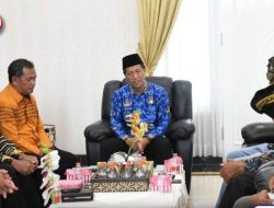 Pj. Bupati, Drs. Muhlis Laksanakan Audensi Bersama FPK Barito Utara