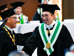 Fadli Zon Dikukuhkan sebagai Profesor Kehormatan UNAS