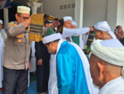 Kapolsek Kampung Rakyat Hadiri Haul Ke-33 Syekh Zakaria Musa Siregar