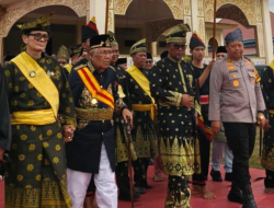 Sambut Ramadhan 1447 H, Bupati Pelalawan Hadiri Prosesi Adat Belimau Sultan