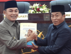 Bupati Murung Raya Serahkan LKPJ Tahun 2025 dalam Rapat Paripurna DPRD