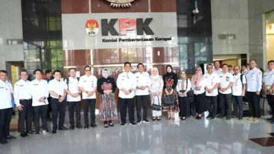 Rapat Koordinasi Pemantauan dan Evaluasi Perbaikan Tata Kelola Pemerintahan, di Gedung KPK Jakarta, Rabu (13/05/2026).