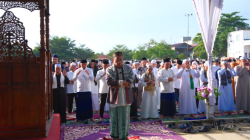Bupati Labusel Laksanakan Shalat Idul Adha di SBBK