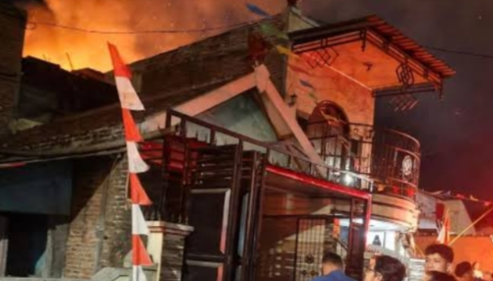 Rumah Kaperwil Media Tipikor Jateng Terbakar, 6 Unit Mobil Damkar Dikerahkan