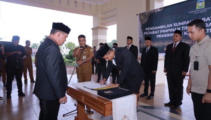 Bupati Aceh Besar Lantik 8 Pejabat JPT, Dugaan Formalitas Seleksi Mencuat